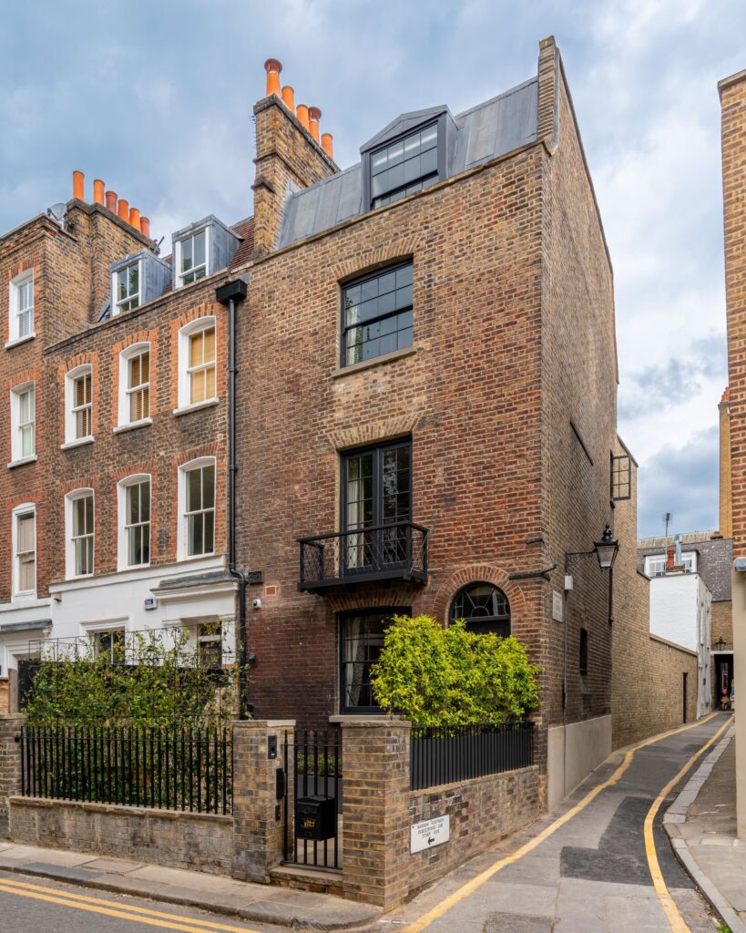 Holland Street, Kensington